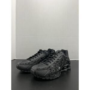 Nike Shox R4 Black Floral HV0934 002 Size 7 Women Retro Black Low Top Y2K Shoe